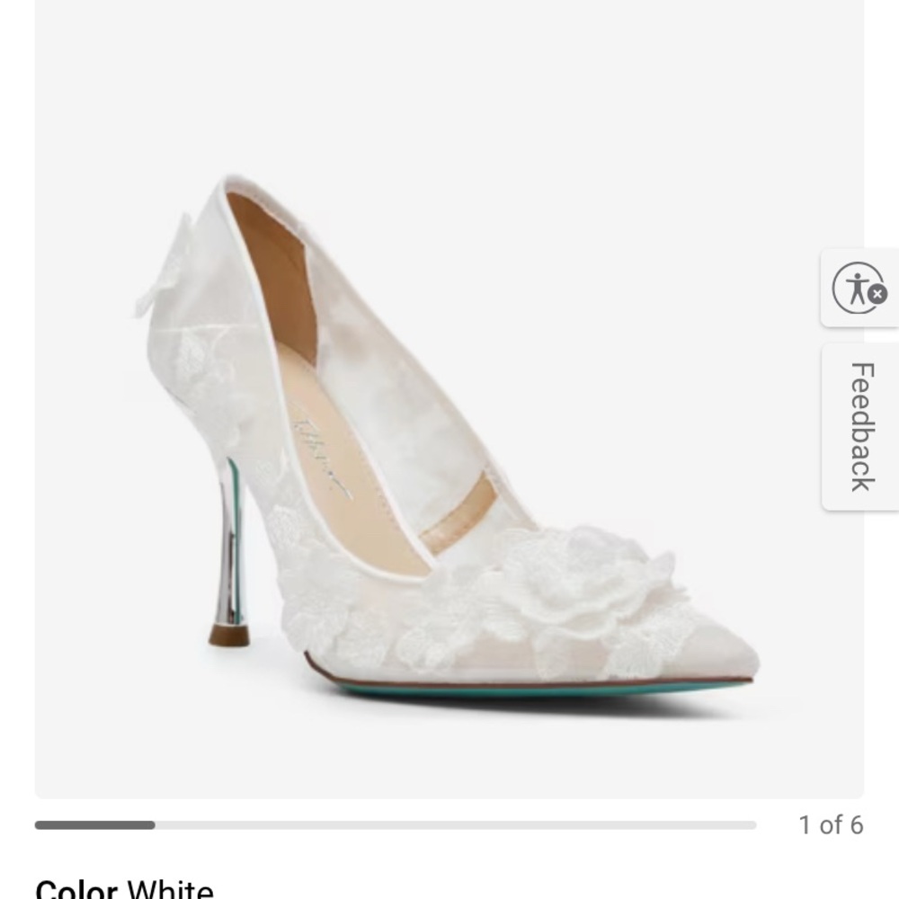 Betsey Johnson Aimey Pump